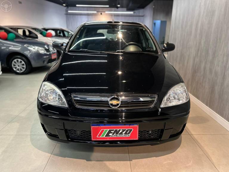 CHEVROLET - CORSA 1.4 MPFI MAXX 8V FLEX 4P MANUAL - 2010/2011 - PRETA - R$ 31.900,00