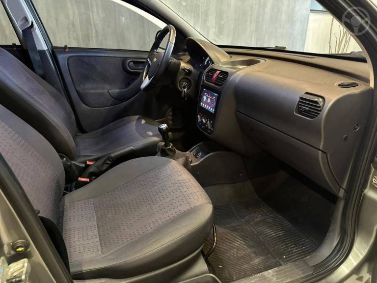 CHEVROLET - CORSA 1.4 MPFI MAXX 8V FLEX 4P MANUAL - 2010/2011 - CINZA - R$ 34.900,00