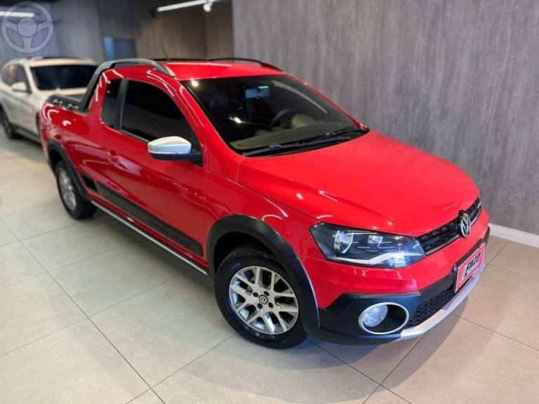 VOLKSWAGEN - SAVEIRO 1.6 CROSS CE 8V FLEX 2P MANUAL - 2013/2014 - VERMELHA - R$ 66.900,00