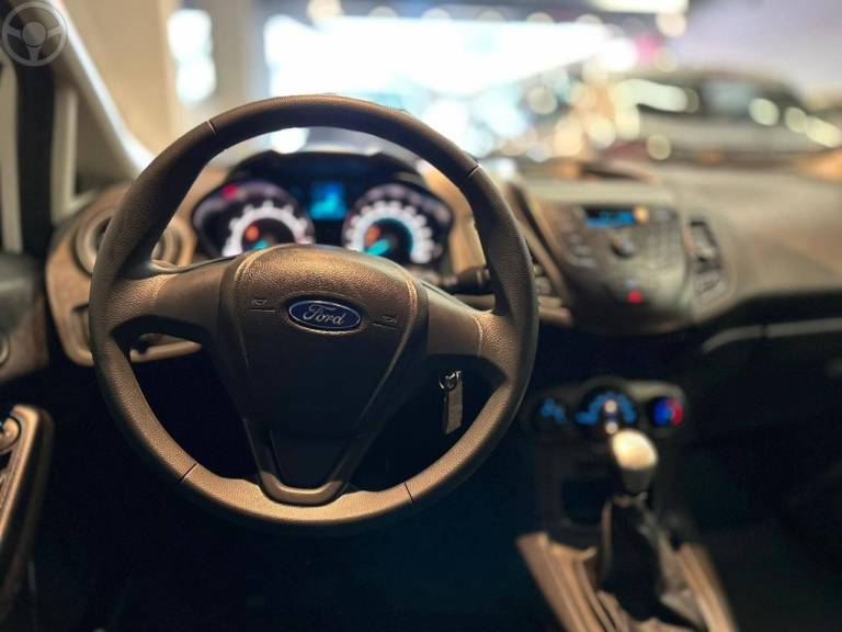 FORD - FIESTA 1.5 S HATCH 16V FLEX 4P MANUAL - 2014/2015 - BRANCA - R$ 43.900,00