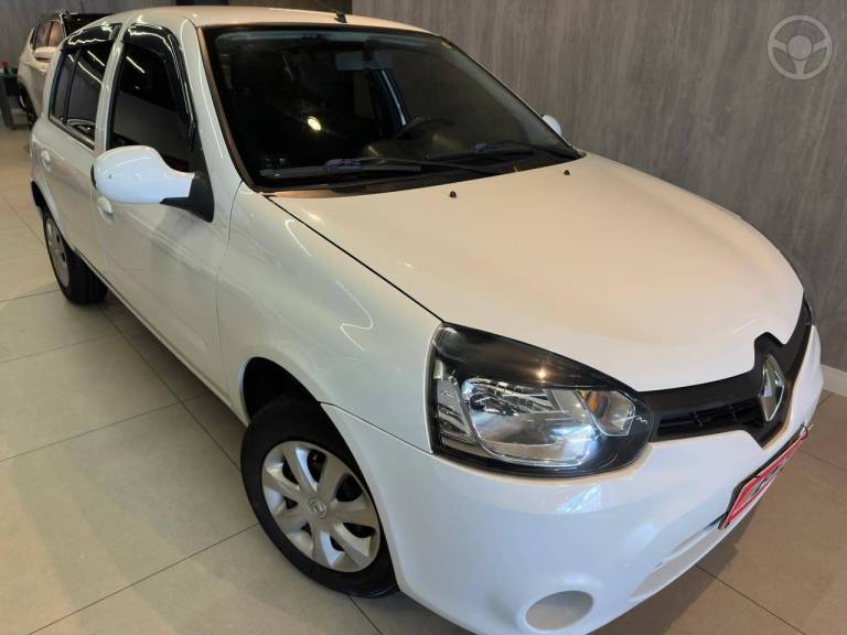 RENAULT - CLIO 1.0 EXPRESSION 16V FLEX 4P MANUAL - 2015/2016 - BRANCA - R$ 36.900,00