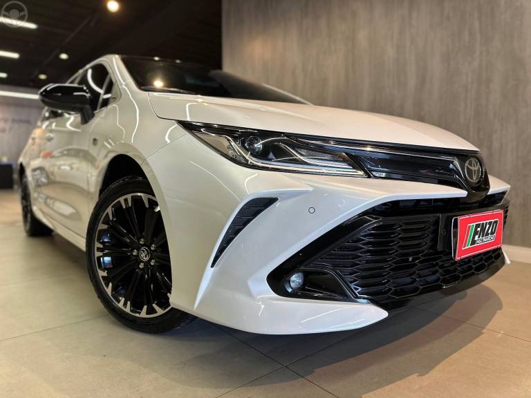 TOYOTA - COROLLA 2.0 GR SPORT 16V FLEX 4P AUTOMÁTICO - 2021/2022 - BRANCA - R$ 140.900,00