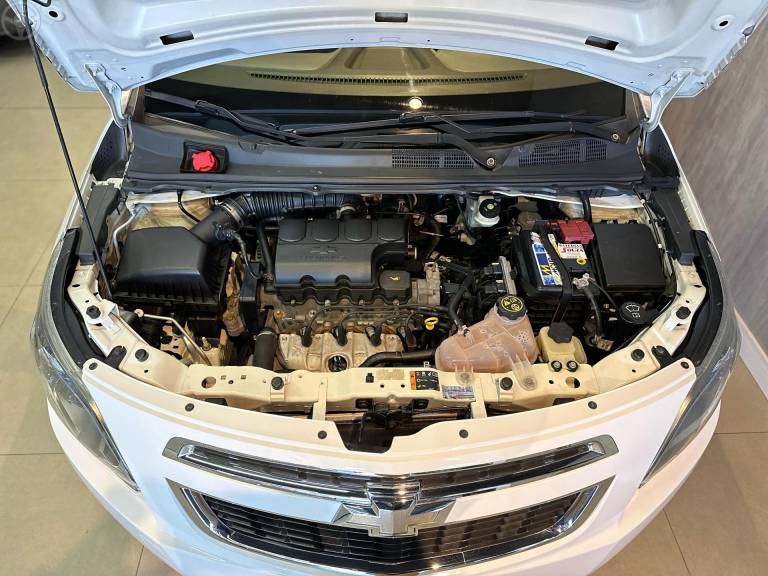 CHEVROLET - COBALT 1.8 MPFI LTZ 8V FLEX 4P AUTOMÁTICO - 2015/2015 - BRANCA - R$ 45.900,00