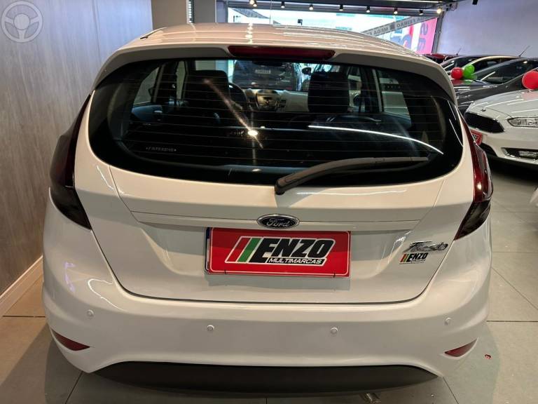 FORD - FIESTA 1.5 S HATCH 16V FLEX 4P MANUAL - 2014/2015 - BRANCA - R$ 43.900,00