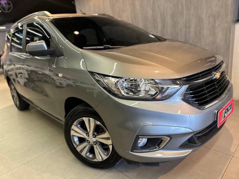 CHEVROLET - SPIN 1.8 PREMIER 8V FLEX 4P AUTOMÁTICO - 2023/2024 - PRATA - R$ 109.900,00