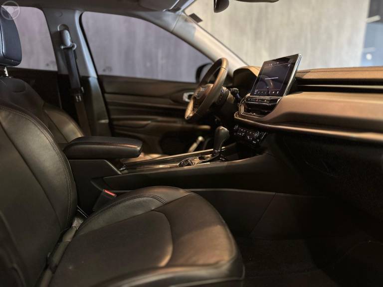 JEEP - COMPASS 1.3 LONGITUDE T270 16V TURBO 4X2 FLEX 4P AUTOMÁTICO - 2022/2022 - PRETA - R$ 134.900,00