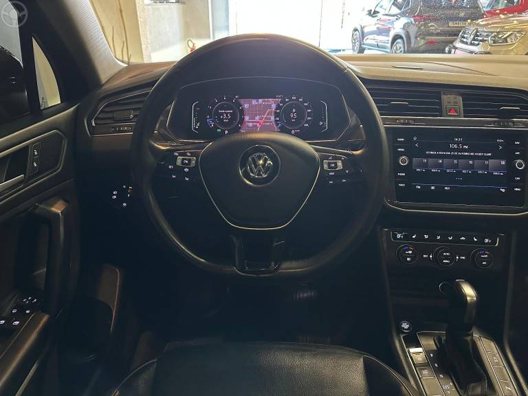 VOLKSWAGEN - TIGUAN 1.4 ALLSPACE COMFORT 250 TSI FLEX 4P - 2019/2020 - PRETA - R$ 134.900,00