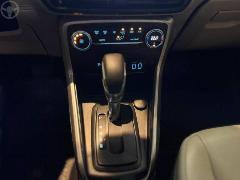 FORD - ECOSPORT 2.0 TITANIUM PLUS 16V FLEX 4P AUTOMÁTICO - 2018/2019 - PRATA - R$ 79.900,00