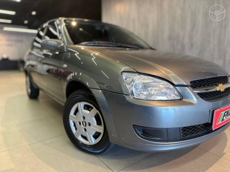 CHEVROLET - CLASSIC 1.0 VHC LS 8V FLEX 4P MANUAL - 2013/2013 - CINZA - R$ 31.900,00
