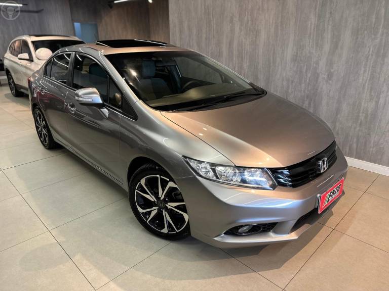 HONDA - CIVIC 2.0 EXR 16V FLEX 4P AUTOMÁTICO - 2013/2014 - CINZA - R$ 79.900,00