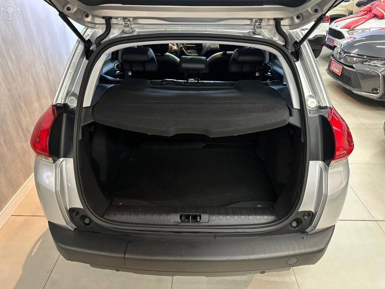 PEUGEOT - 2008 1.6 16V FLEX GRIFFE 4P AUTOMÁTICO - 2019/2020 - PRATA - R$ 82.900,00