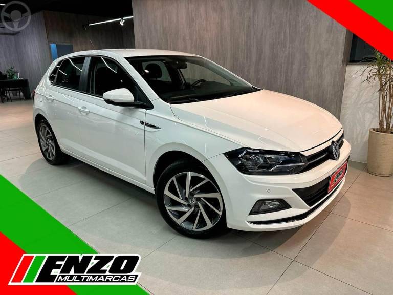 VOLKSWAGEN - POLO 1.0200 TSI HIGHLINE AUTOMÁTICO - 2018/2019 - BRANCA - R$ 81.900,00