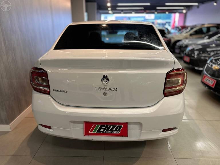 RENAULT - LOGAN 1.0 EXPRESSION 16V FLEX 4P MANUAL - 2015/2015 - BRANCA - R$ 36.900,00