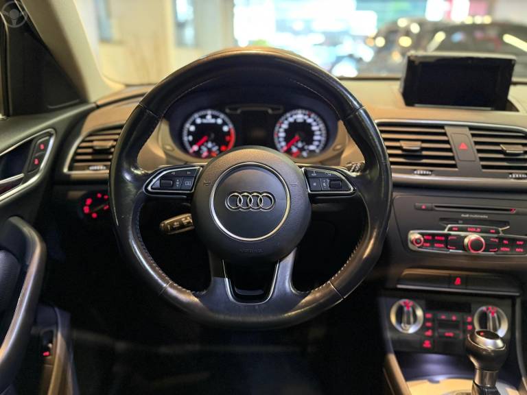 AUDI - Q3 2.0 TFSI AMBIENTE QUATTRO 4P S TRONIC - 2015/2015 - BRANCA - R$ 93.900,00