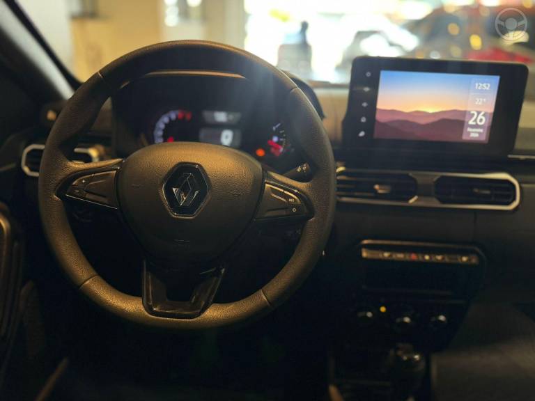 RENAULT - OROCH 1.6 16V SCE INTENSE FLEX 4P MANUAL - 2022/2023 - PRATA - R$ 91.900,00