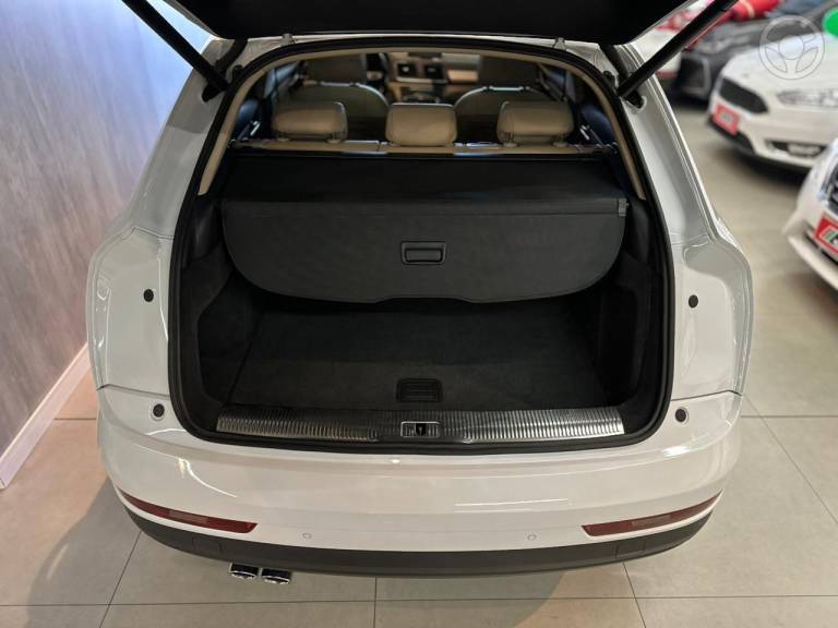 AUDI - Q3 1.4 TFSI AMBIENTE FLEX 4P S TRONIC - 2016/2017 - BRANCA - R$ 94.900,00