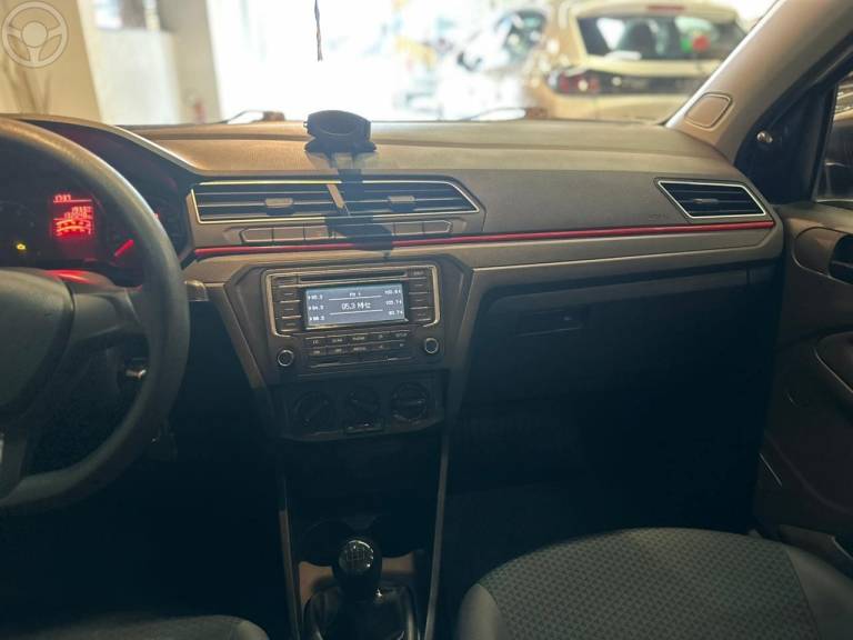 VOLKSWAGEN - GOL 1.0 12V MPI TOTALFLEX 4P MANUAL - 2019/2020 - BRANCA - R$ 48.900,00