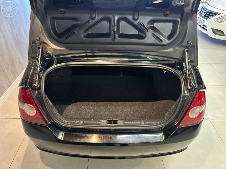 FORD - FIESTA 1.6 ROCAM SEDAN 8V FLEX 4P MANUAL - 2008/2008 - PRETA - R$ 22.900,00