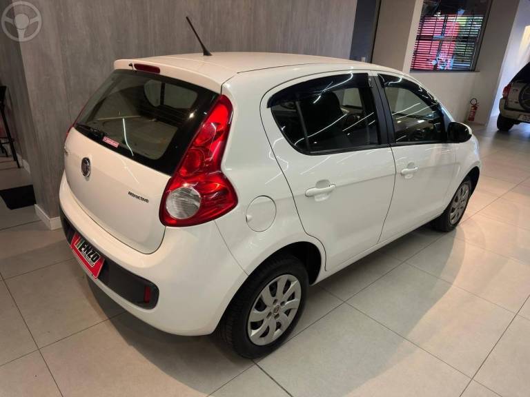 FIAT - PALIO 1.0 MPI ATTRACTIVE 8V FLEX 4P MANUAL - 2016/2016 - BRANCA - R$ 46.900,00