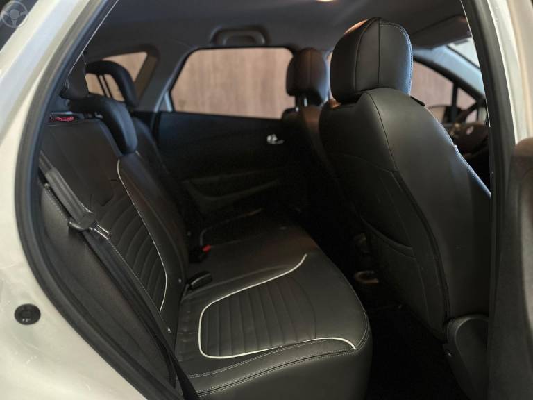 RENAULT - CAPTUR 1.6 16V FLEX INTENSE AUTOMÁTICO - 2019/2019 - BRANCA - R$ 75.900,00