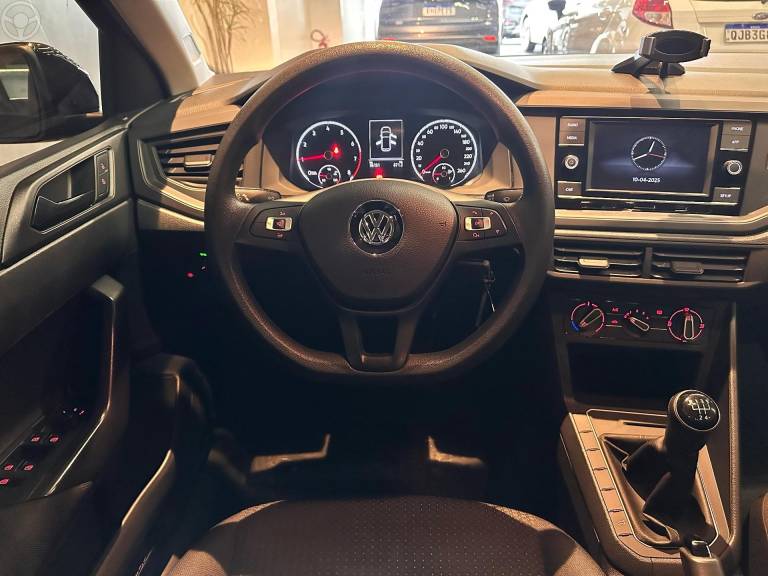 VOLKSWAGEN - POLO 1.0MPI TOTAL FLEX MANUAL - 2020/2020 - PRETA - R$ 65.900,00