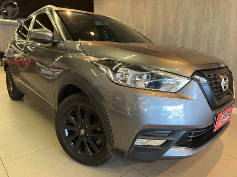 NISSAN - KICKS 1.6 ACTIVE 16V FLEX 4P AUTOMÁTICO - 2020/2021 - CINZA - R$ 88.900,00