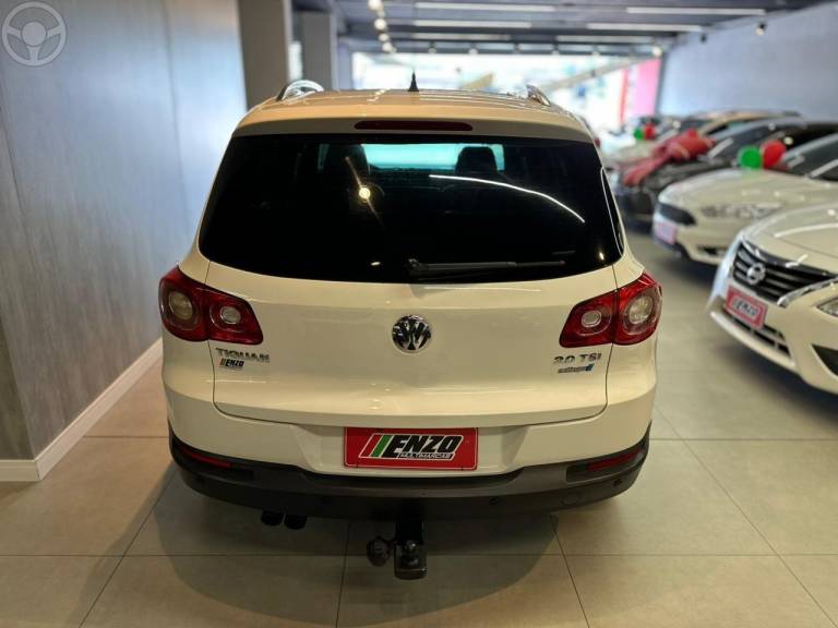 VOLKSWAGEN - TIGUAN 2.0 TSI 16V TURBO 4P TIPTRONIC - 2009/2010 - BRANCA - R$ 55.900,00