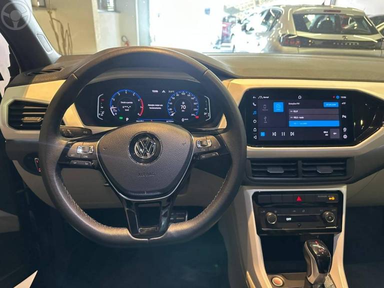 VOLKSWAGEN - T-CROSS 1.4 HIGHLINE TSI 16V FLEX 4P AUTOMÁTICO - 2020/2021 - CINZA - R$ 117.900,00