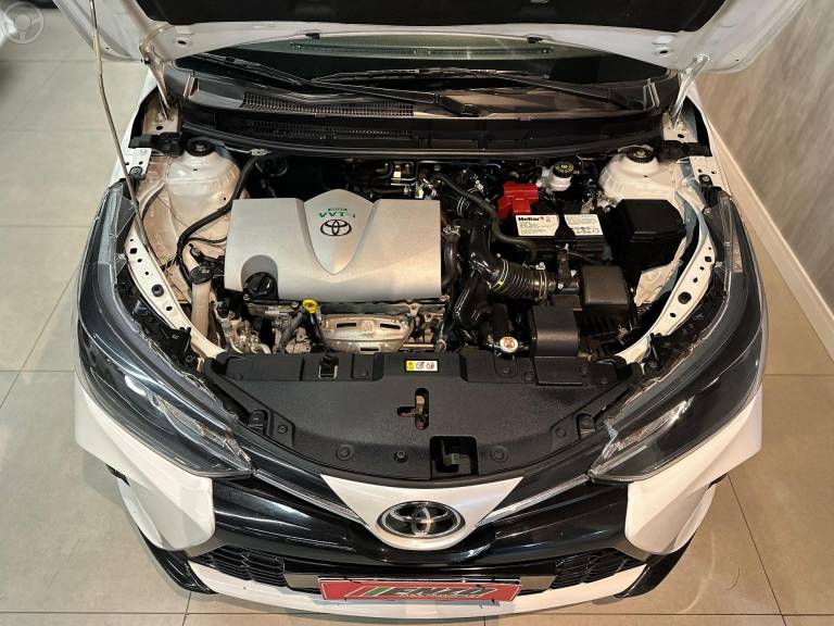 TOYOTA - YARIS 1.5 XLS SEDAN 16V FLEX 4P AUTOMÁTICO - 2022/2023 - BRANCA - R$ 104.900,00