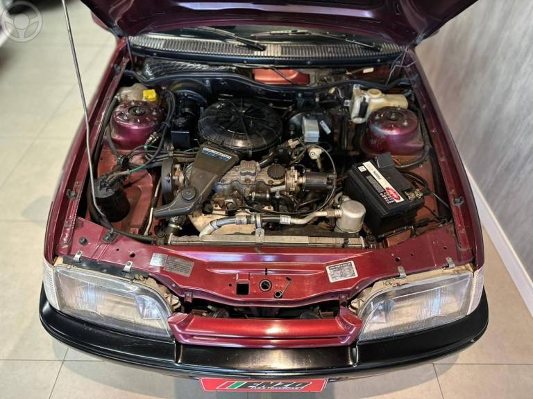 CHEVROLET - MONZA 2.0 EFI GLS 8V 4P MANUAL - 1994/1995 - VERMELHA - R$ 38.900,00