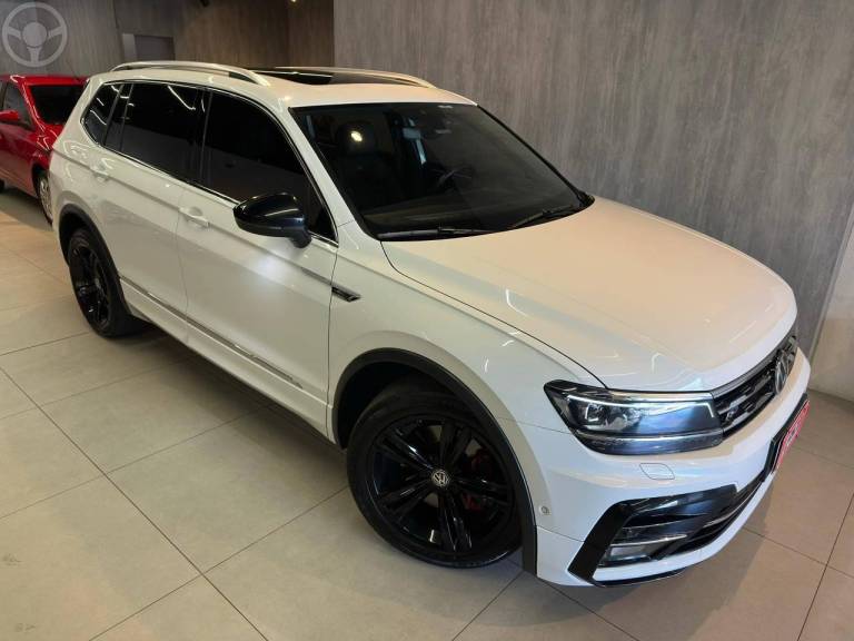 VOLKSWAGEN - TIGUAN 2.0 ALLSPACE R-LINE 350 TSI 4X4 4P - 2019/2020 - BRANCA - R$ 168.900,00