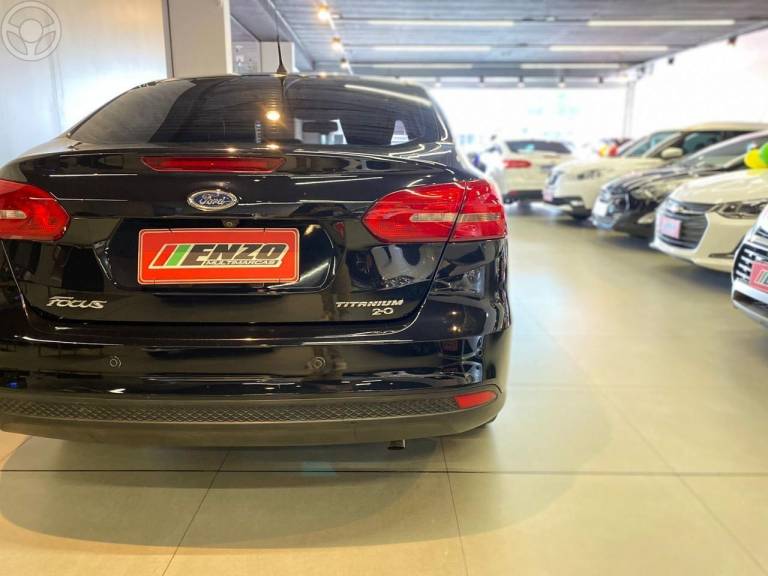 FORD - FOCUS 2.0 TITANIUM SEDAN 16V FLEX 4P AUTOMÁTICO - 2016/2017 - PRETA - R$ 69.900,00