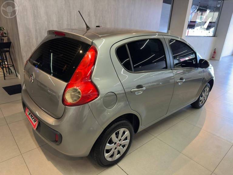 FIAT - PALIO 1.0 MPI ATTRACTIVE 8V FLEX 4P MANUAL - 2013/2014 - CINZA - R$ 36.900,00