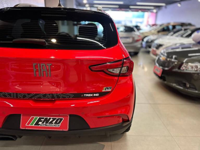 FIAT - ARGO 1.3 FIREFLY TREKKING FLEX 4P MANUAL - 2022/2022 - VERMELHA - R$ 75.900,00