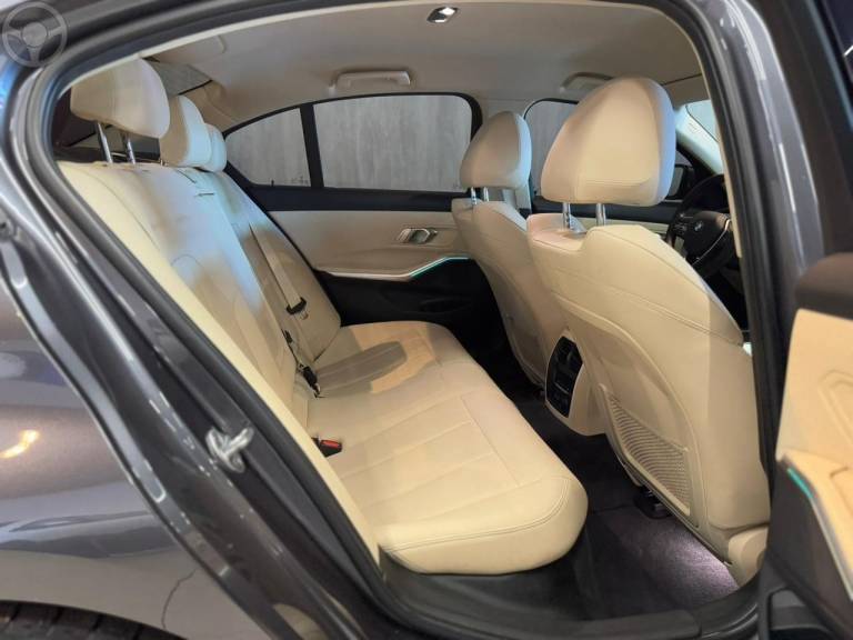 BMW - 320I 2.0 M SPORT 16V TURBO 4P AUTOMÁTICO - 2019/2020 - CINZA - R$ 203.900,00