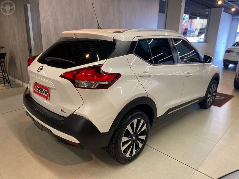 NISSAN - KICKS 1.6 16V FLEX SL PACK PLUS 4P XTRONIC - 2016/2017 - BRANCA - R$ 82.900,00