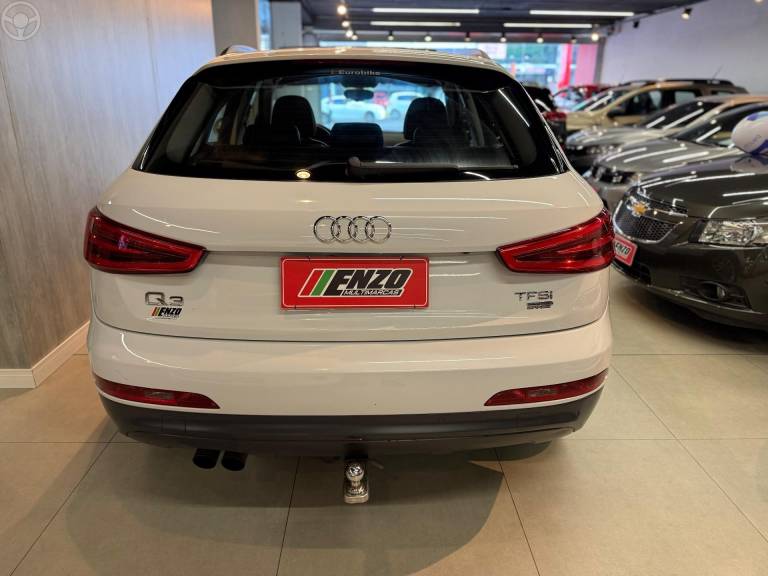 AUDI - Q3 2.0 TFSI AMBIENTE QUATTRO 4P S TRONIC - 2015/2015 - BRANCA - R$ 93.900,00