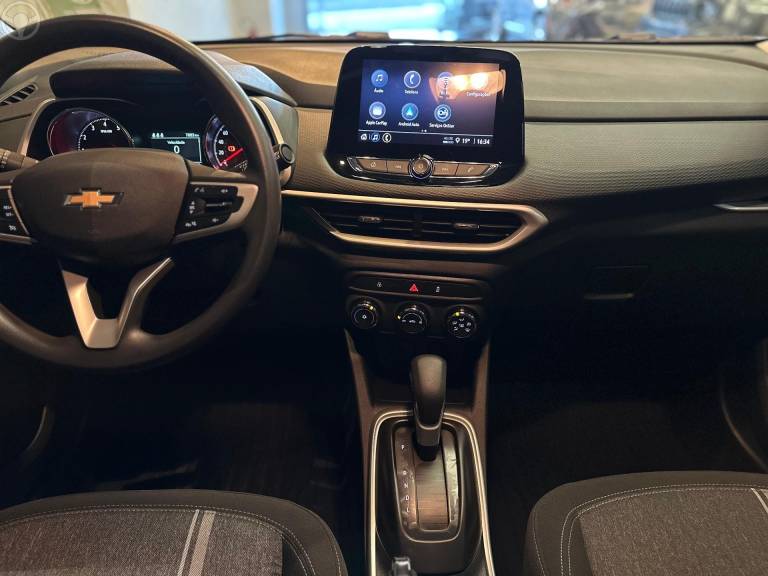 CHEVROLET - TRACKER 1.0 12V LT TURBO FLEX 4P AUTOMÁTICO - 2024/2025 - PRATA - R$ 132.900,00