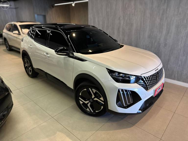 PEUGEOT - 2008 1.0 TURBO GT 200 FLEX 4P AUTOMÁTICO - 2024/2025 - BRANCA - R$ 154.900,00