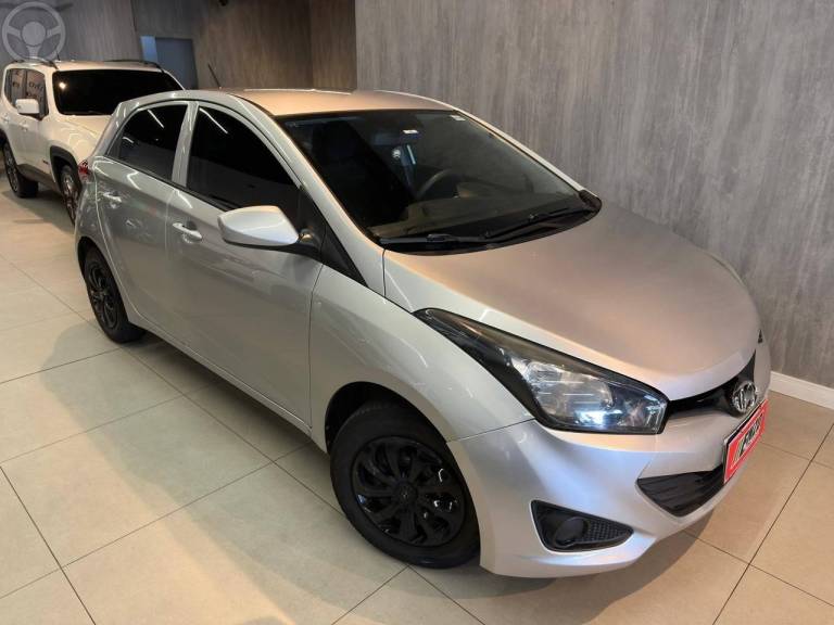 HYUNDAI - HB20 1.0 COMFORT 12V FLEX 4P MANUAL - 2015/2015 - PRATA - R$ 45.900,00
