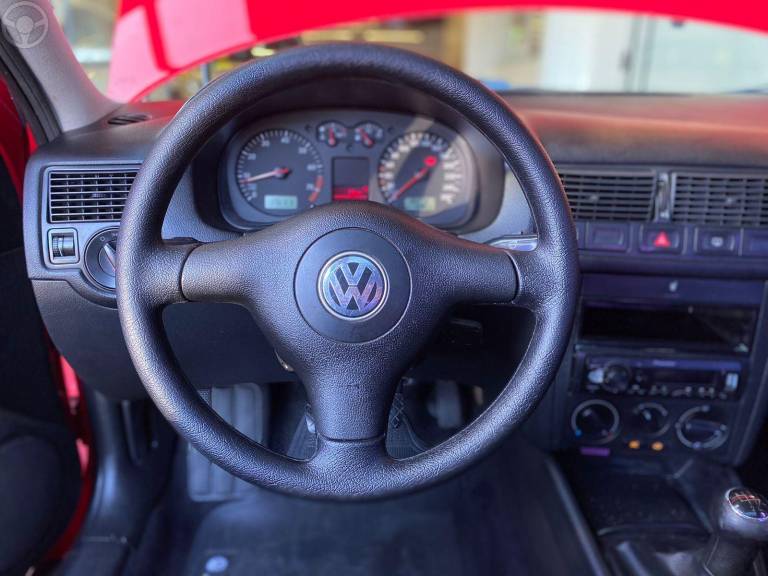 VOLKSWAGEN - GOLF 2.0 MI 8V 4P MANUAL - 2006/2007 - VERMELHA - R$ 36.900,00