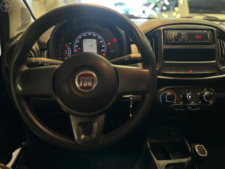 FIAT - UNO 1.0 EVO ATTRACTIVE 8V FLEX 4P MANUAL - 2018/2019 - PRETA - R$ 42.900,00