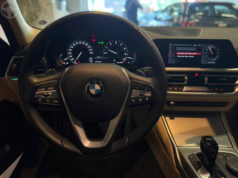 BMW - 320I 2.0 M SPORT 16V TURBO 4P AUTOMÁTICO - 2019/2020 - CINZA - R$ 203.900,00