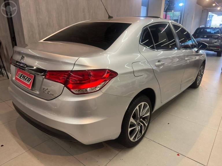 CITROËN - C4 LOUNGE 1.6 EXCLUSIVE 16V TURBO FLEX 4P AUTOMÁTICO - 2017/2018 - PRATA - R$ 64.900,00