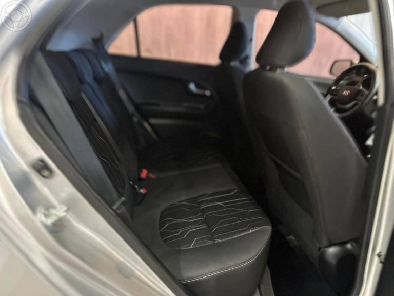 KIA MOTORS - PICANTO 1.0 EX4 12V FLEX 4P MANUAL - 2012/2012 - PRATA - R$ 36.900,00