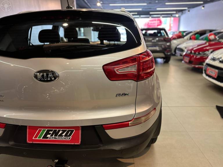 KIA MOTORS - SPORTAGE 2.0 EX2 4X2 16V FLEX 4P AUTOMÁTICO - 2013/2013 - PRATA - R$ 81.900,00