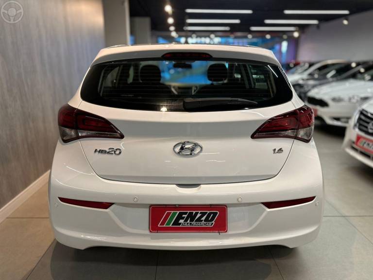 HYUNDAI - HB20 1.6 COMFORT 16V FLEX 4P MANUAL - 2016/2017 - BRANCA - R$ 57.900,00