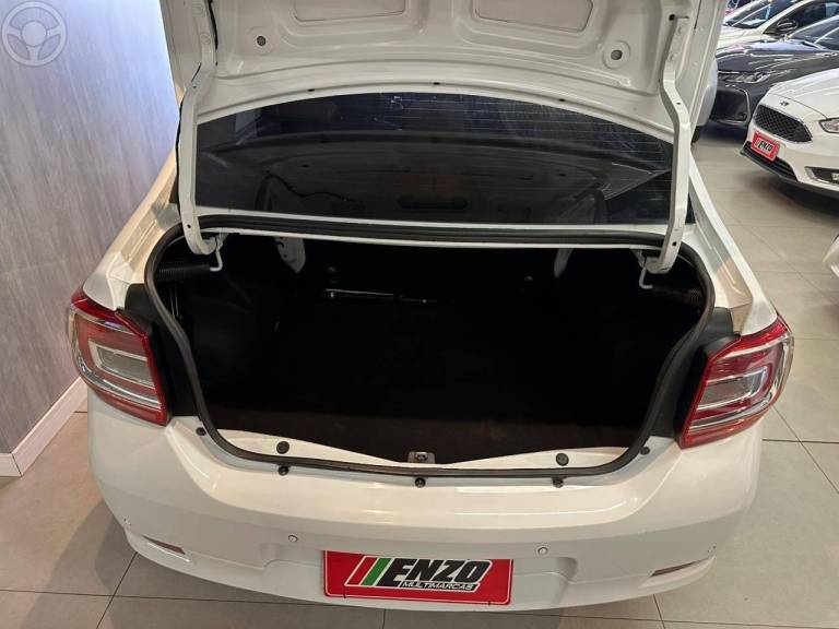 RENAULT - LOGAN 1.0 ZEN 12V FLEX 4P MANUAL - 2019/2020 - BRANCA - R$ 47.900,00