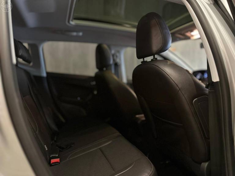 PEUGEOT - 2008 1.6 16V FLEX GRIFFE 4P AUTOMÁTICO - 2019/2020 - PRATA - R$ 82.900,00