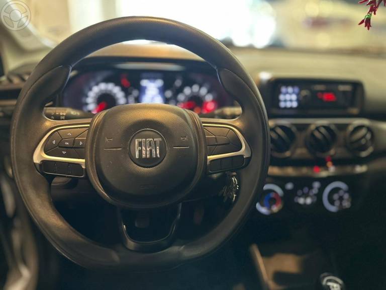 FIAT - ARGO 1.0 FIREFLY FLEX 4P MANUAL - 2021/2022 - BRANCA - R$ 54.900,00